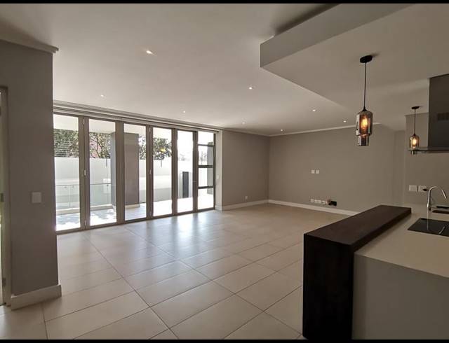 3 BEDROOM APARTMENT FOR SALE IN HYDE PARK